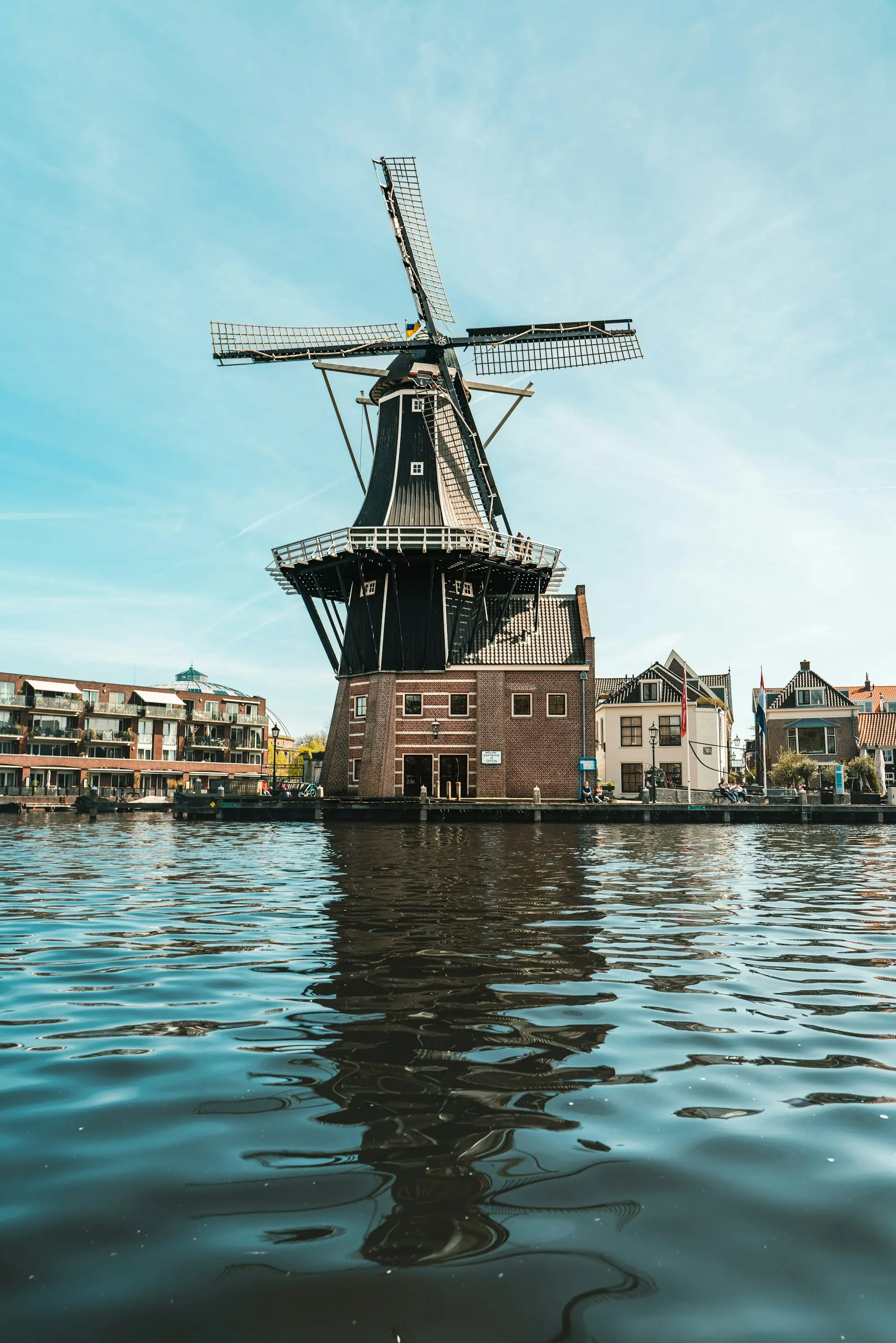Molen De Adriaan aan het Spaarne in Haarlem